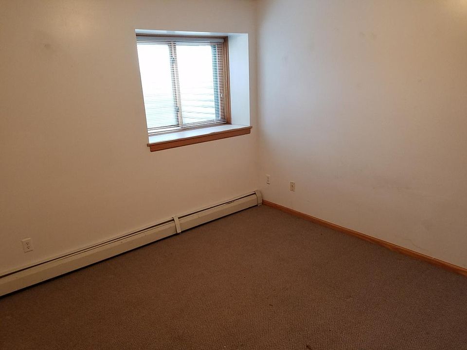 460 Central Ave N, Milaca, MN 56353 Zillow