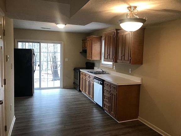 3rd image of 802 Middle St #1