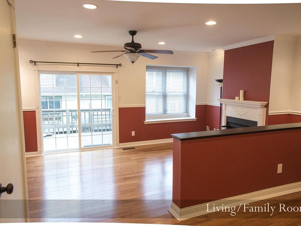 Living/Family Rooms