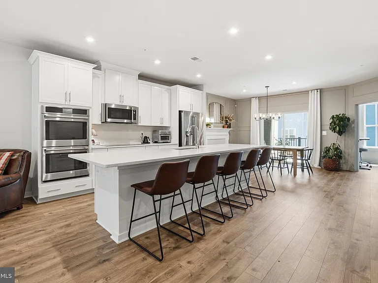 44617 Wolfhound Sq — Photo 6