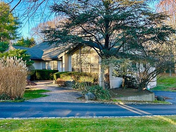 2nd image of 5 Carman Ct