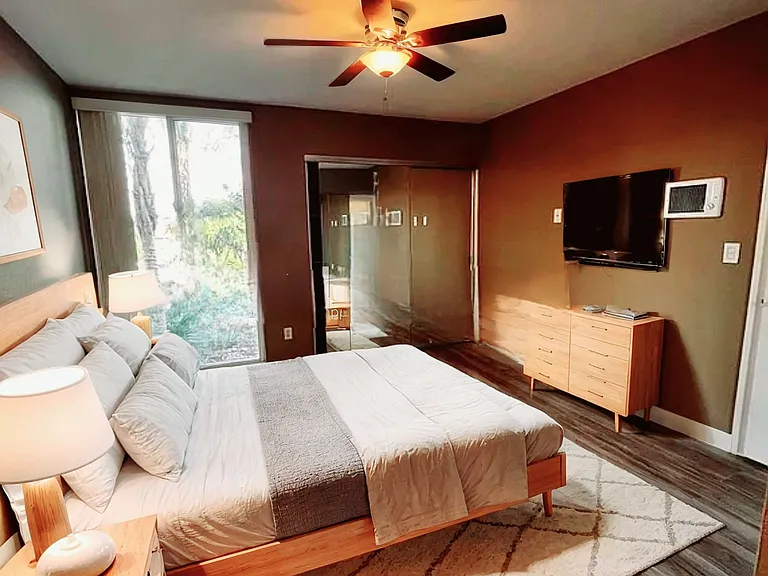 4860 Rolando Ct — Photo 3