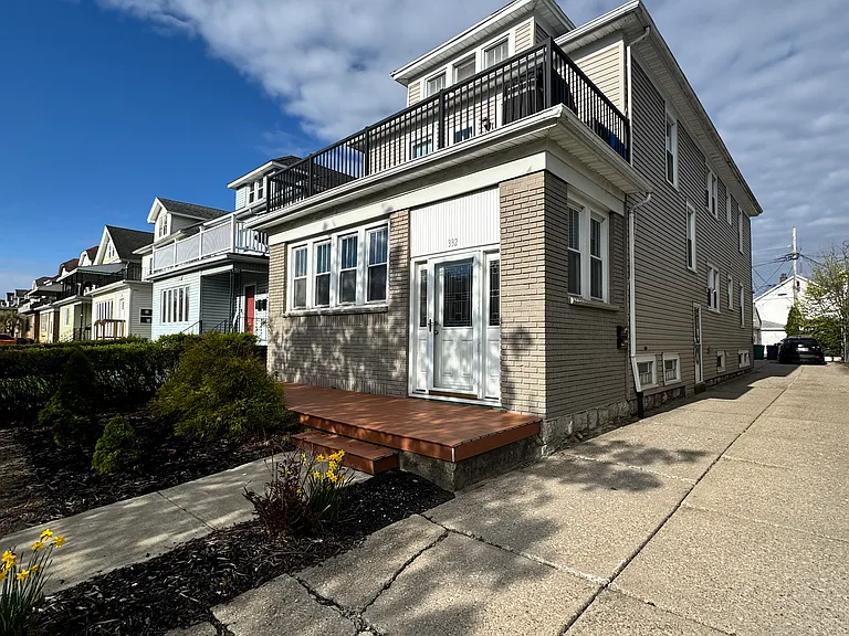 332 Commonwealth Ave — Photo 19