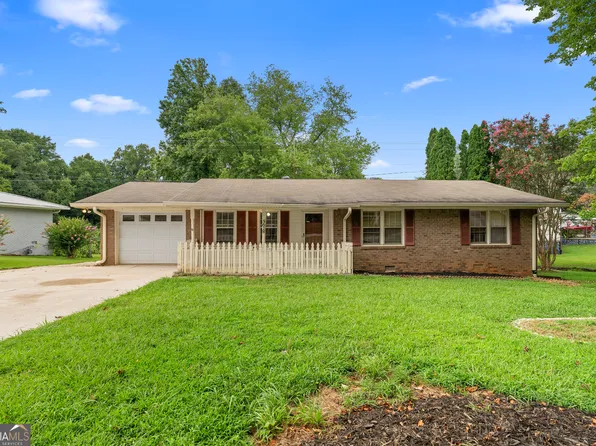 3618 Titshaw Dr, Gainesville, GA 30504