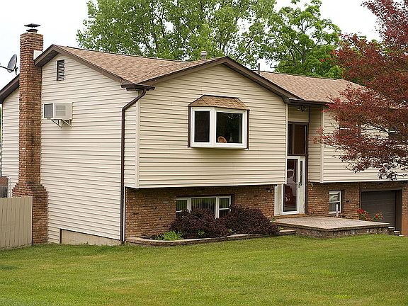 2nd image of 16 Canterbury Dr