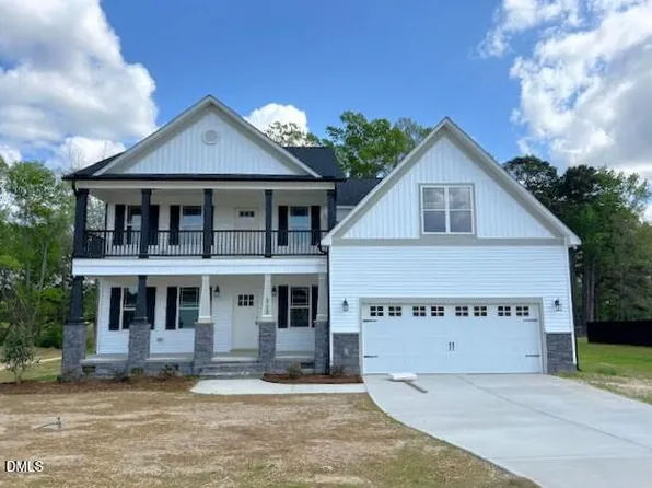 826 Olive Branch Dr, Smithfield, NC 27577