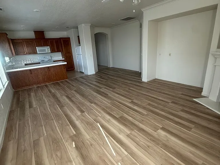 2988 La Vina Cir — Photo 12