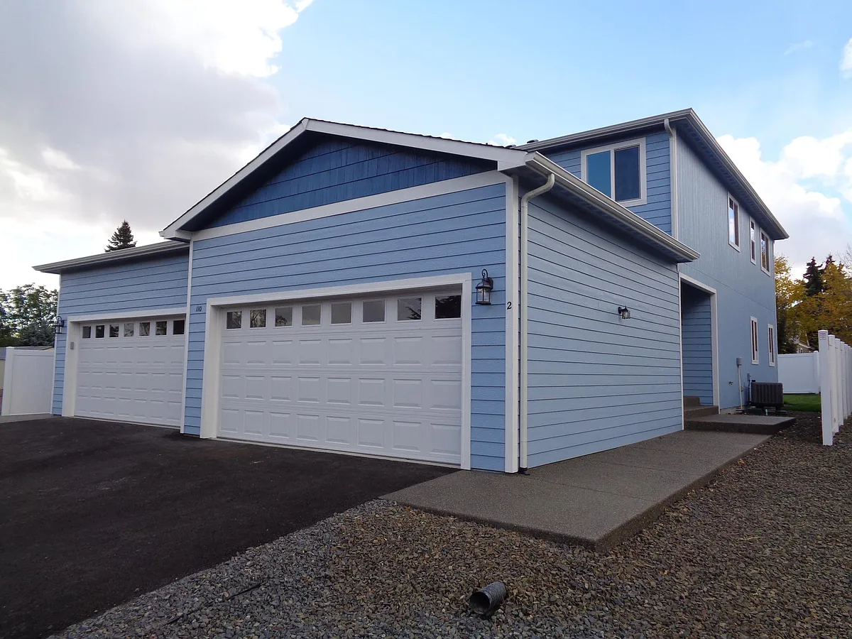 Building Photo - 110 N 44th Ave