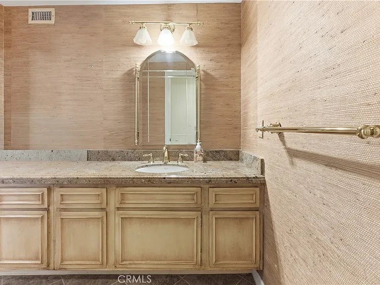 19511 Rosita St — Photo 29