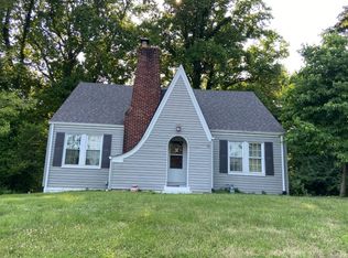 9329 Circle Dr, Belleville, IL