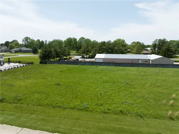 4 Broadmoor, Mattoon, IL 61938