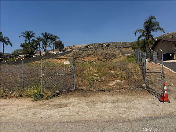5th image of 3829 Scenic Dr #4
