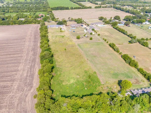 2010 S Houston School Rd, Lancaster, TX 75146