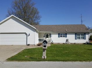 410 E Pleasant St, Greenup, IL 62428