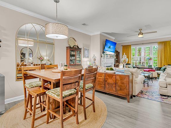 5th image of 204 Golfview Ln