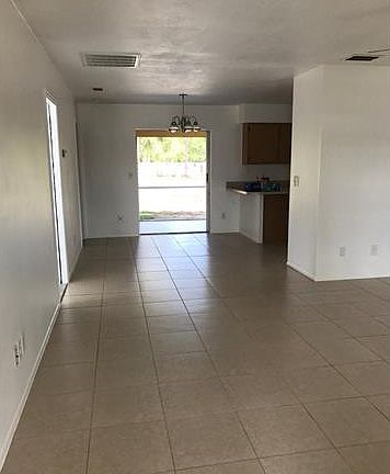 2nd image of 910 Glenn Ave