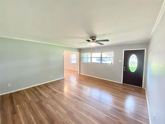 3rd image of 1010 Ross Dr