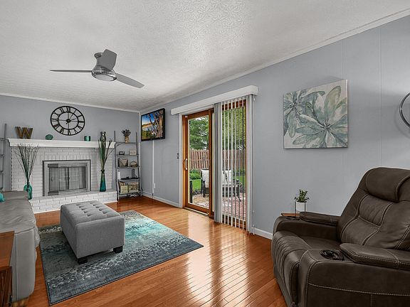 5th image of 13596 Capetown Ave