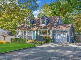 1242 Minerva Ave, West Islip, NY 11795