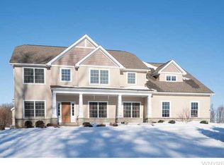 6 Aaron Trl, Orchard Park, NY 14127