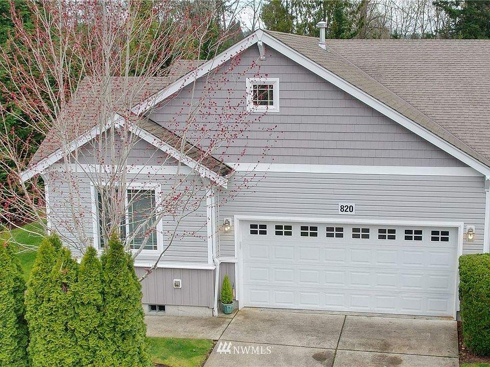 1st image of 820 10Th Street SE #10