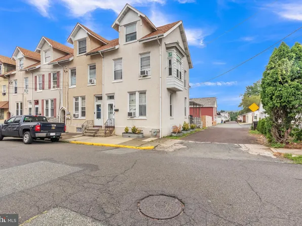 23 W 5th St, Boyertown, PA 19512