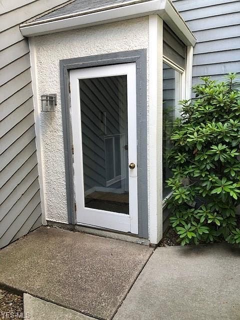 1st image of 1464 Bobby Ln #13