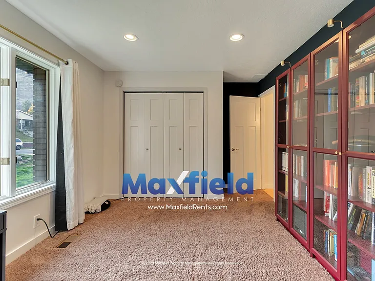 11670 S Hidden Valley Blvd — Photo 12