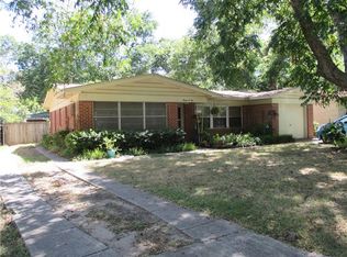 1201 Ruea Ave, Grand Prairie, TX 75050