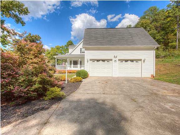 3rd image of 123 Meadowview Dr