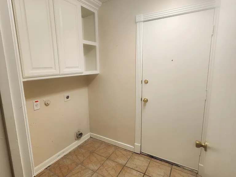 1625 Princess Ln — Photo 13