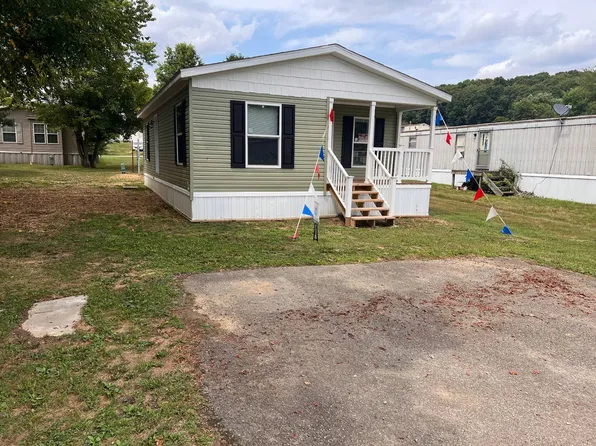 34 Jefferson Ests #34, Waynesburg, PA 15370