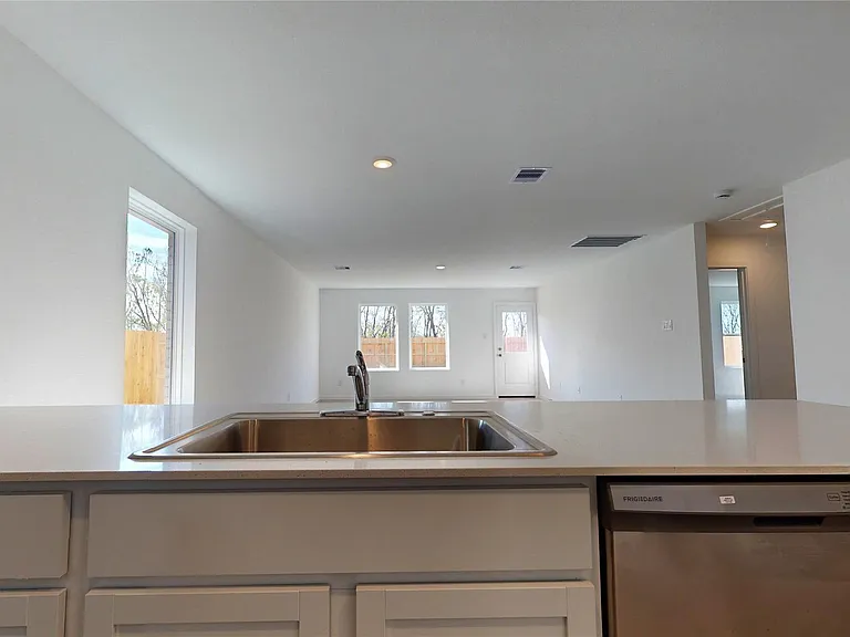 1634 Birch Wood Dr — Photo 14