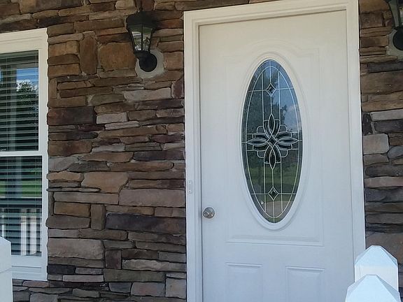2nd image of 1585 Berkshire Dr