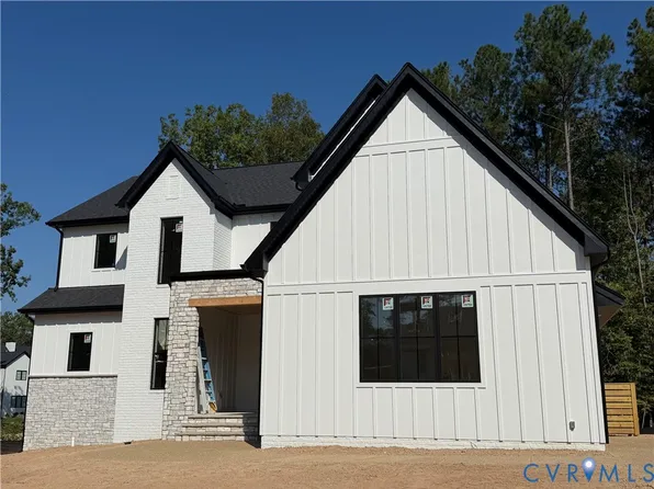 17319 Jojo Ln, Moseley, VA 23120