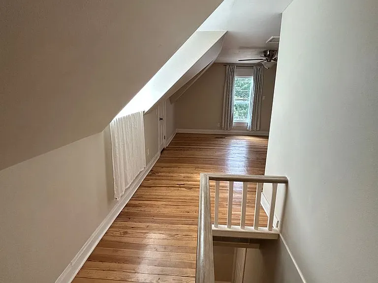 318 E Webster St — Photo 23