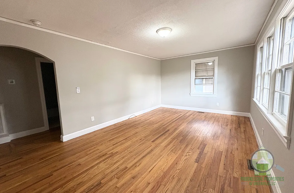 212 Glenn Road - 1 — Photo 2