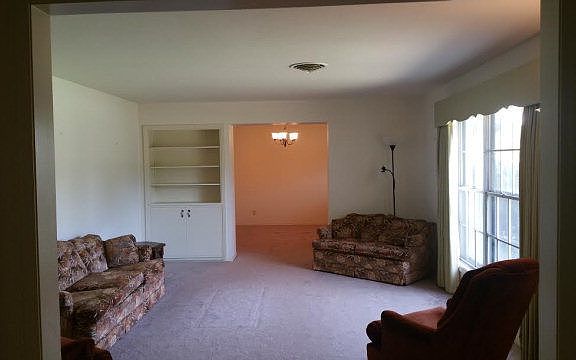 5th image of 745 E 15th St