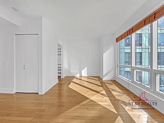 4th image of 350 W 42nd St APT 9J