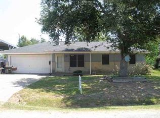 2701 Staton Ln, Port Neches, TX 77651