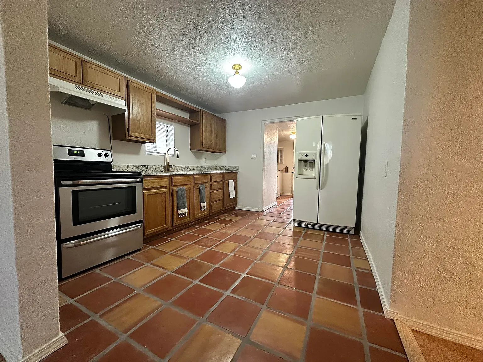 2 bed, 900 sqft, $1,500 — Photo 4