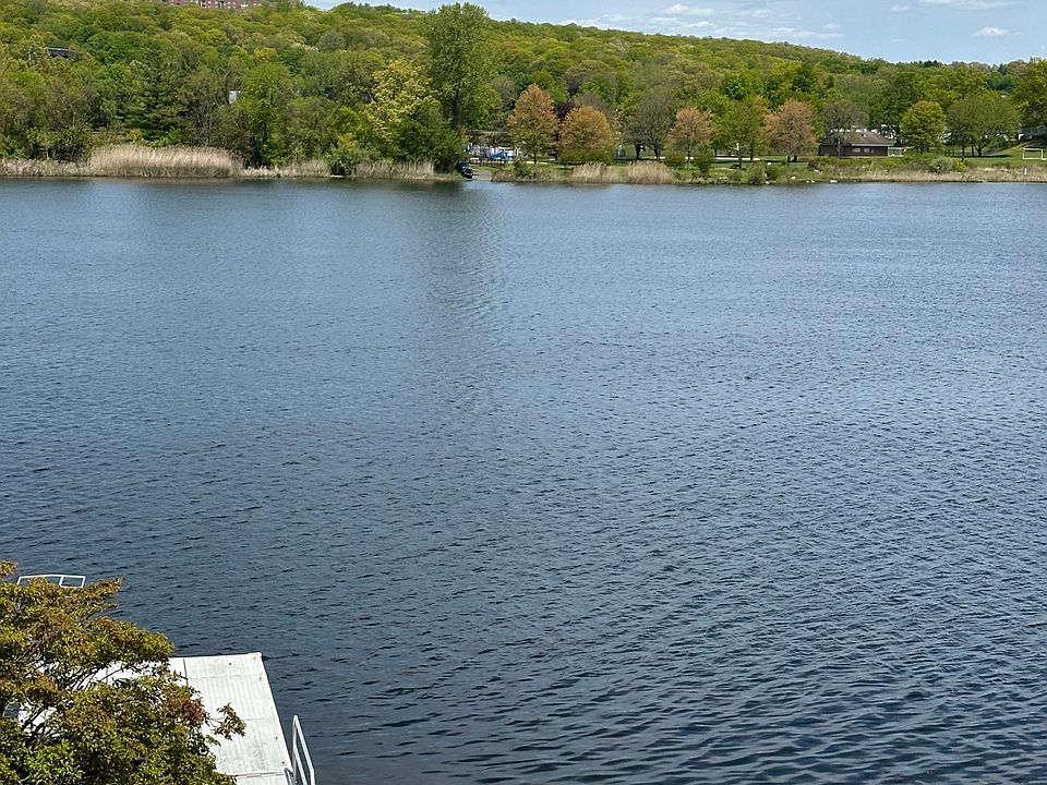 Gorgeous views 
Peaceful and private
