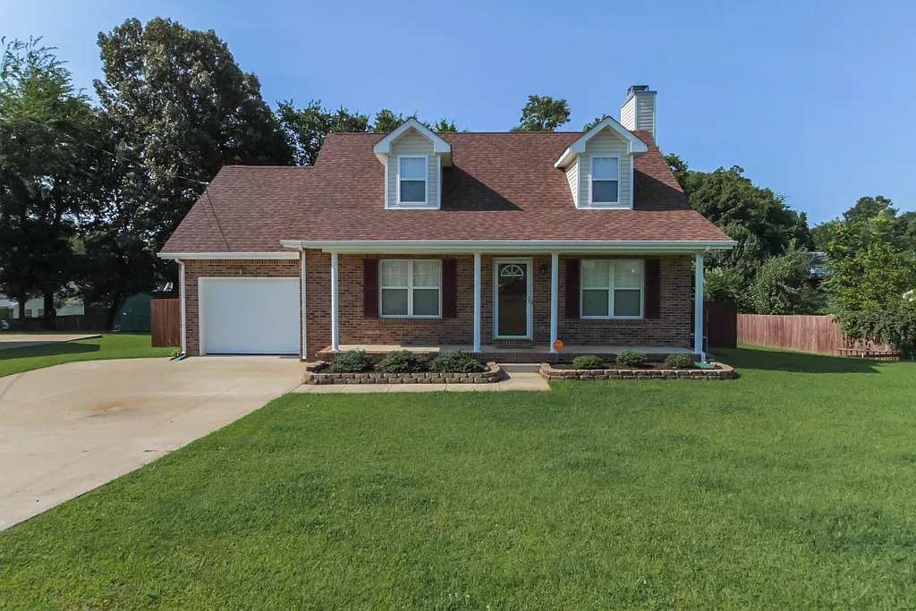 2629 Marymont Dr photo 1