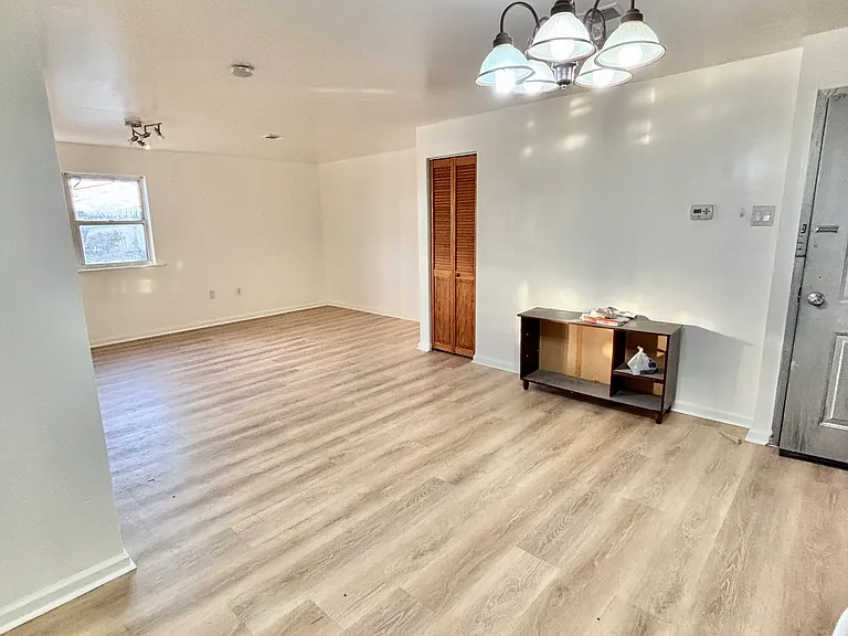 1515 Tyson Ave #3 — Photo 8