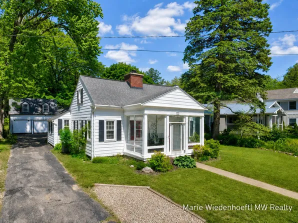 722 Lake St, Saugatuck, MI 49453