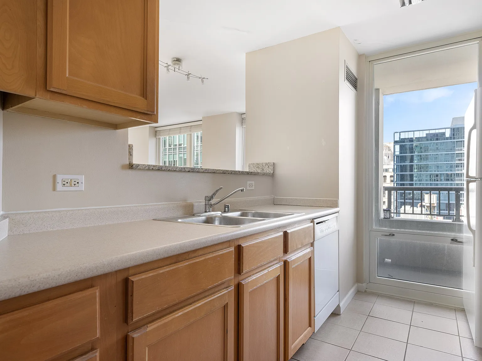 1 bed, 800 sqft, $2,495 — Photo 4