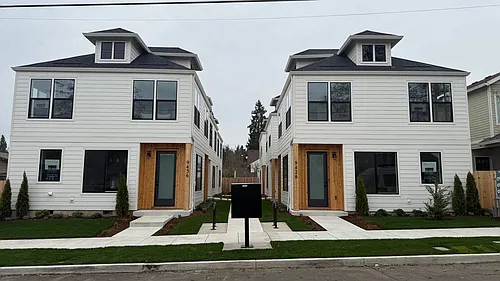 North Oswego Cottages Photo 1