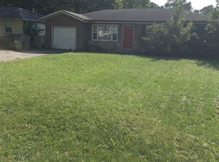 43 Marquette Rd, Machesney Park, IL 61115