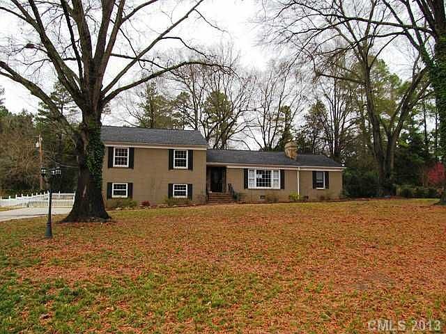 1st image of 1644 Clarendon Pl