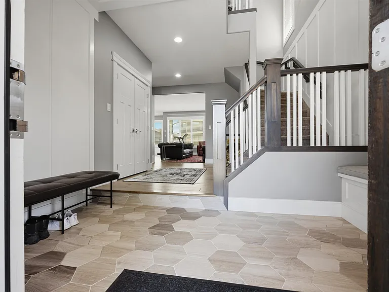 1305 Hainstock Way SW — Photo 5